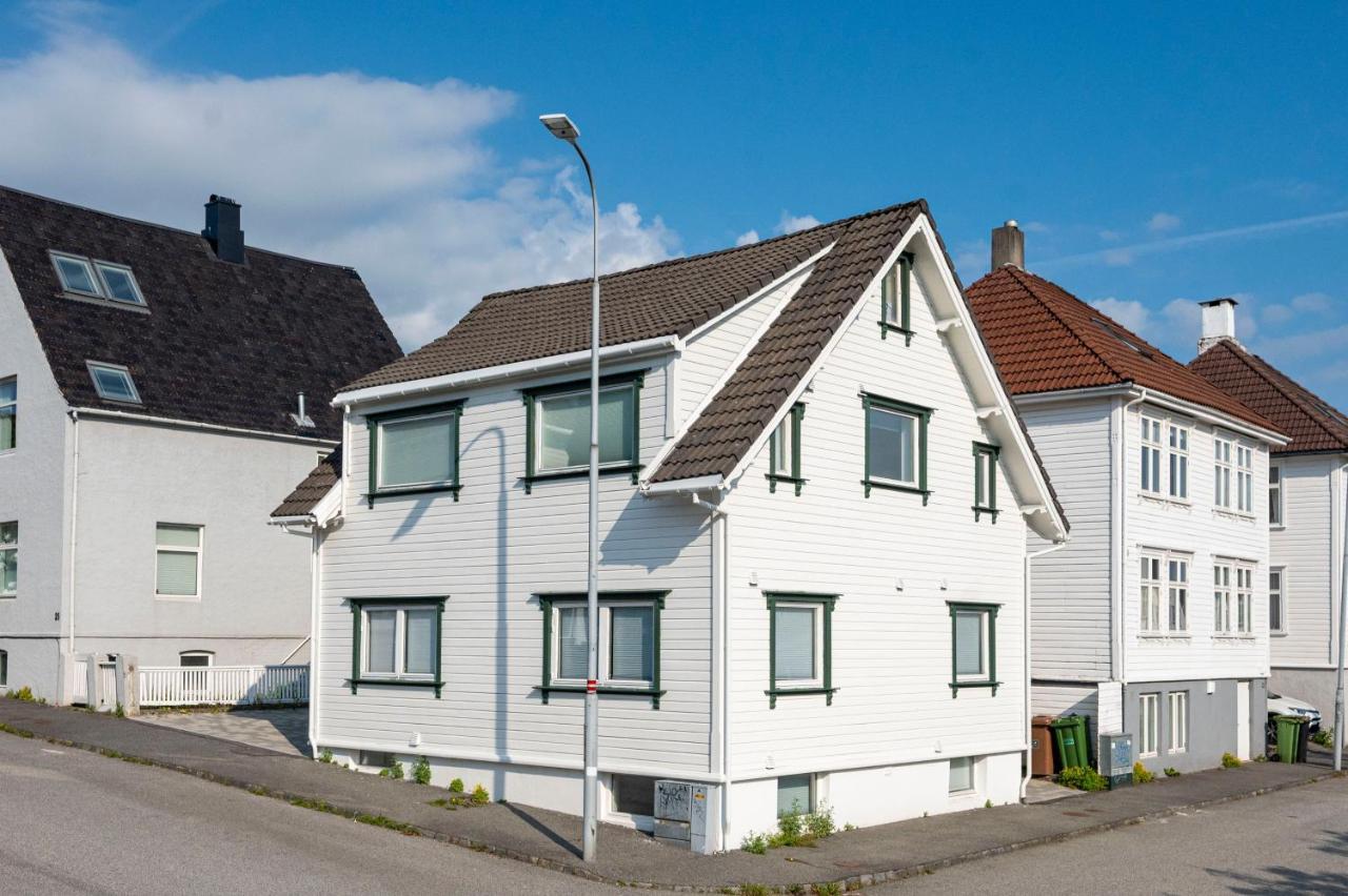 Apartment Unique And Spacious Close To Centre *